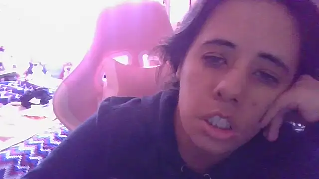 Snapshot of annarose19 chatting on 26, 11, 2025 annarose19 online show from 26, 11, 2025