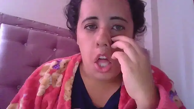 Snapshot of annarose19 chatting on 15, 11, 2025 annarose19 online show from 15, 11, 2025