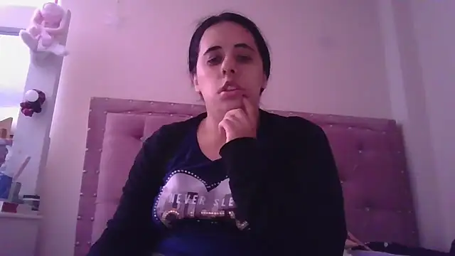 Snapshot of annarose19 chatting on 18, 9, 2025 annarose19 online show from 18, 9, 2025