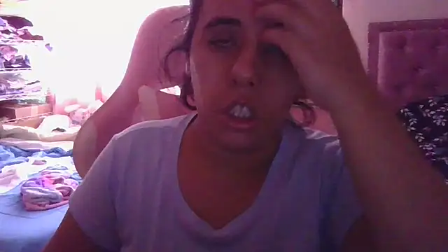 Snapshot of annarose19 chatting on 12, 3, 2025 annarose19 online show from 12, 3, 2025