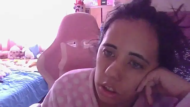 Snapshot of annarose19 chatting on 3, 10, 2025 annarose19 online show from 3, 10, 2025