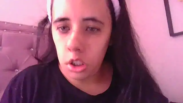 Snapshot of annarose19 chatting on 13, 9, 2025 annarose19 online show from 13, 9, 2025