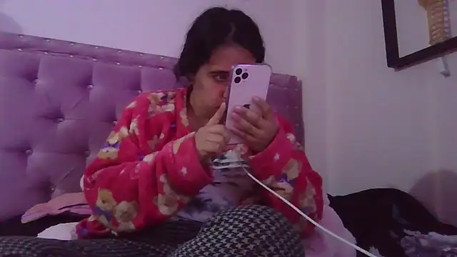 Snapshot of annarose19 chatting on 19, 3, 2025 annarose19 online show from 19, 3, 2025