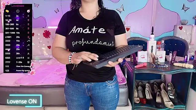 Zaly mature online show from 22, 4, 2026