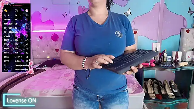 Zaly mature online show from 12, 6, 2026