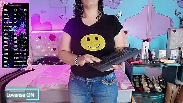 Zaly mature online show from 6, 7, 2026
