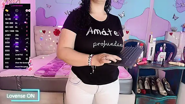 Zaly mature online show from 11, 4, 2026