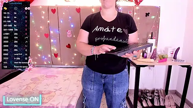 Zaly mature online show from 3, 12, 2025