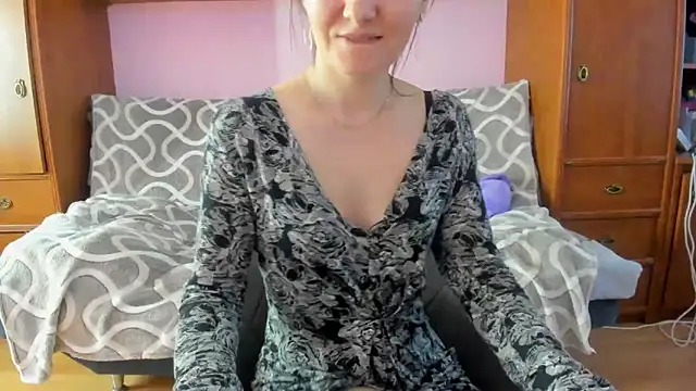Snapshot of HolmesAriana chatting on 1, 3, 2025 HolmesAriana online show from 1, 3, 2025