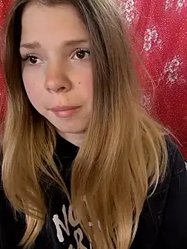 Snapshot of Zuli_Kiska chatting on 29, 4, 2026 Zuli Kiska online show from 29, 4, 2026