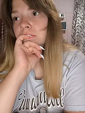 Snapshot of Zuli_Kiska chatting on 28, 7, 2026 Zuli Kiska online show from 28, 7, 2026