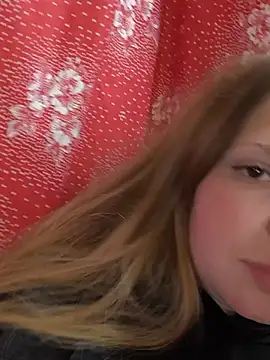 Snapshot of Zuli_Kiska chatting on 13, 5, 2026 Zuli Kiska online show from 13, 5, 2026