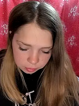 Snapshot of Zuli_Kiska chatting on 11, 5, 2026 Zuli Kiska online show from 11, 5, 2026