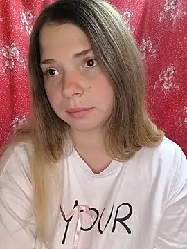 Snapshot of Zuli_Kiska chatting on 14, 6, 2026 Zuli Kiska online show from 14, 6, 2026