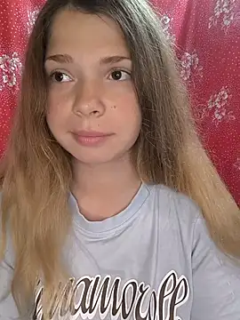 Snapshot of Zuli_Kiska chatting on 9, 7, 2026 Zuli Kiska online show from 9, 7, 2026
