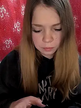 Zuli Kiska online show from 6, 3, 2026