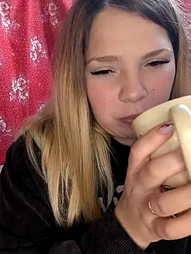 Zuli Kiska online show from 26, 10, 2025