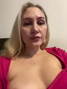 YourBlondee online show from 20, 1, 2025
