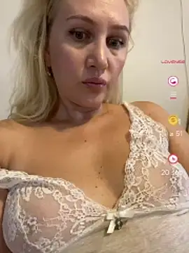 YourBlondee online show from 11, 7, 2026