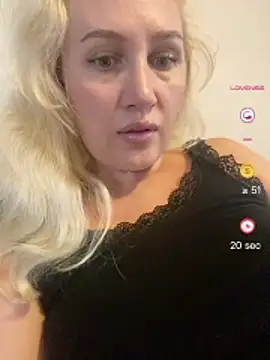 YourBlondee online show from 6, 7, 2026