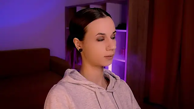 ItsAlisia online show from 25, 10, 2025