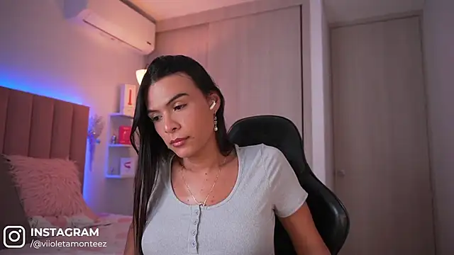 RubiOberli online show from 6, 3, 2026