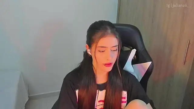 Snapshot of iriswest_ chatting on 21, 1, 2025 iriswest online show from 21, 1, 2025