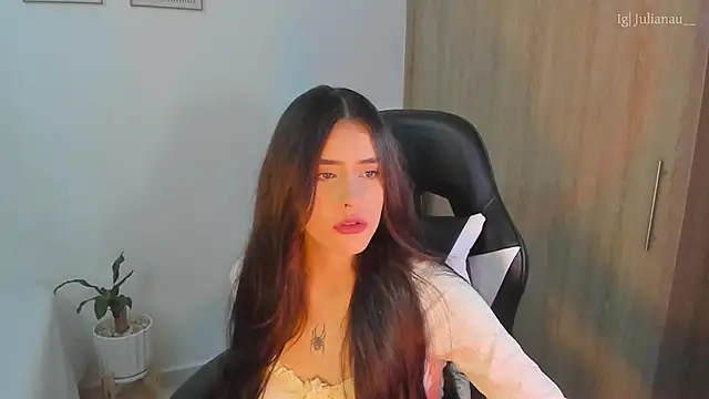 Snapshot of iriswest_ chatting on 20, 2, 2025 iriswest online show from 20, 2, 2025