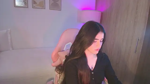 Snapshot of iriswest_ chatting on 3, 10, 2025 iriswest online show from 3, 10, 2025