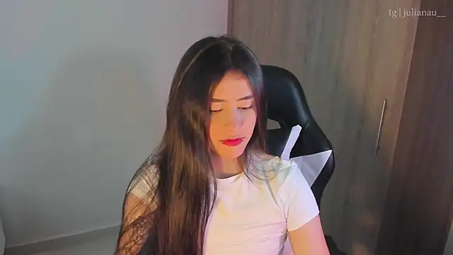 Snapshot of iriswest_ chatting on 22, 1, 2025 iriswest online show from 22, 1, 2025