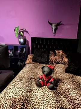 beauty-of-pain online show from 12, 4, 2026