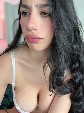 LoveLillyy online show from 3, 1, 2025