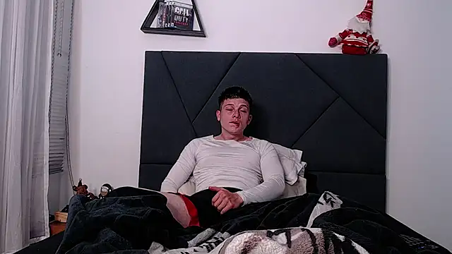Snapshot of MathewCollin chatting on 28, 12, 2024 MathewCollin online show from 28, 12, 2024