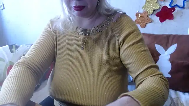 QueenLana online show from 28, 2, 2025