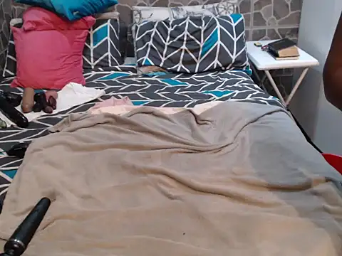 THREEHOLESPLEASURE99 online show from 5, 4, 2026