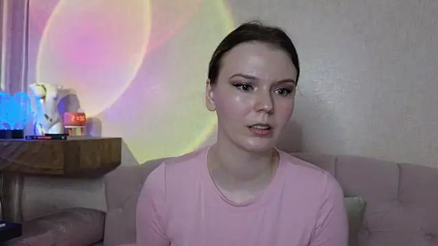 Snapshot of Vivian_Davis chatting on 4, 5, 2026 Vivian Davis online show from 4, 5, 2026