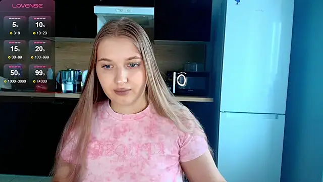 Adr1ana  online show from 7, 4, 2026