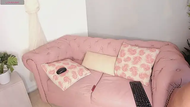 Snooky Clinton online show from 10, 10, 2025