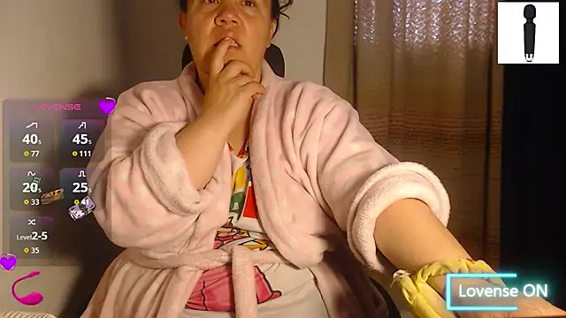 Snapshot of agathamiller01 chatting on 21, 5, 2026 agathamiller01 online show from 21, 5, 2026