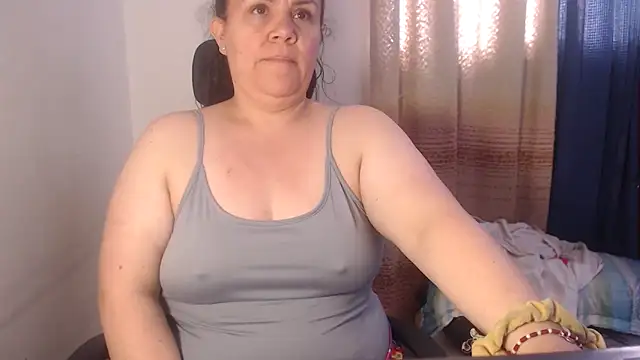 Snapshot of agathamiller01 chatting on 11, 5, 2026 agathamiller01 online show from 11, 5, 2026