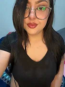 MileyGia online show from 3, 2, 2026