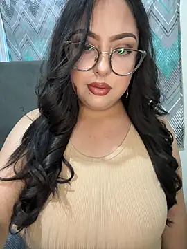 MileyGia online show from 6, 3, 2026