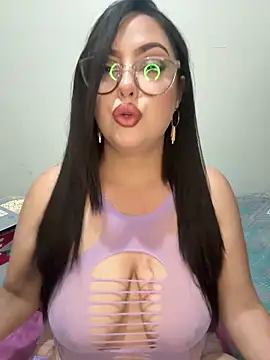 MileyGia online show from 2, 4, 2026