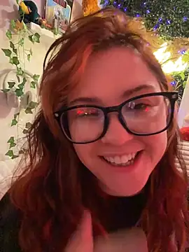 Snapshot of JennKenobi chatting on 29, 7, 2026 JennKenobi online show from 29, 7, 2026