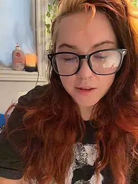 Snapshot of JennKenobi chatting on 27, 7, 2026 JennKenobi online show from 27, 7, 2026