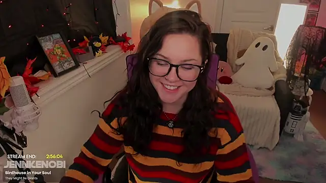 JennKenobi online show from 8, 10, 2025