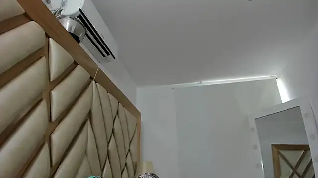 briana wonder69xxx online show from 21, 4, 2026