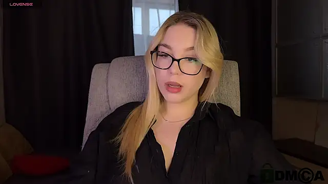 ariashaa online show from 7, 4, 2026