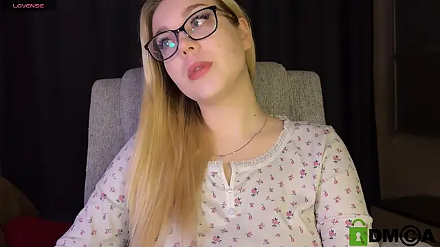 ariashaa online show from 9, 4, 2026