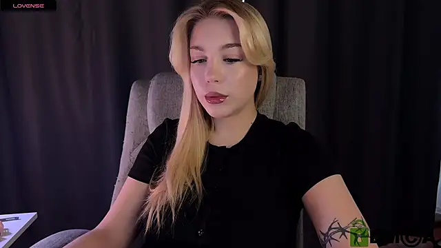 Snapshot of ariashaa chatting on 6, 6, 2026 ariashaa online show from 6, 6, 2026